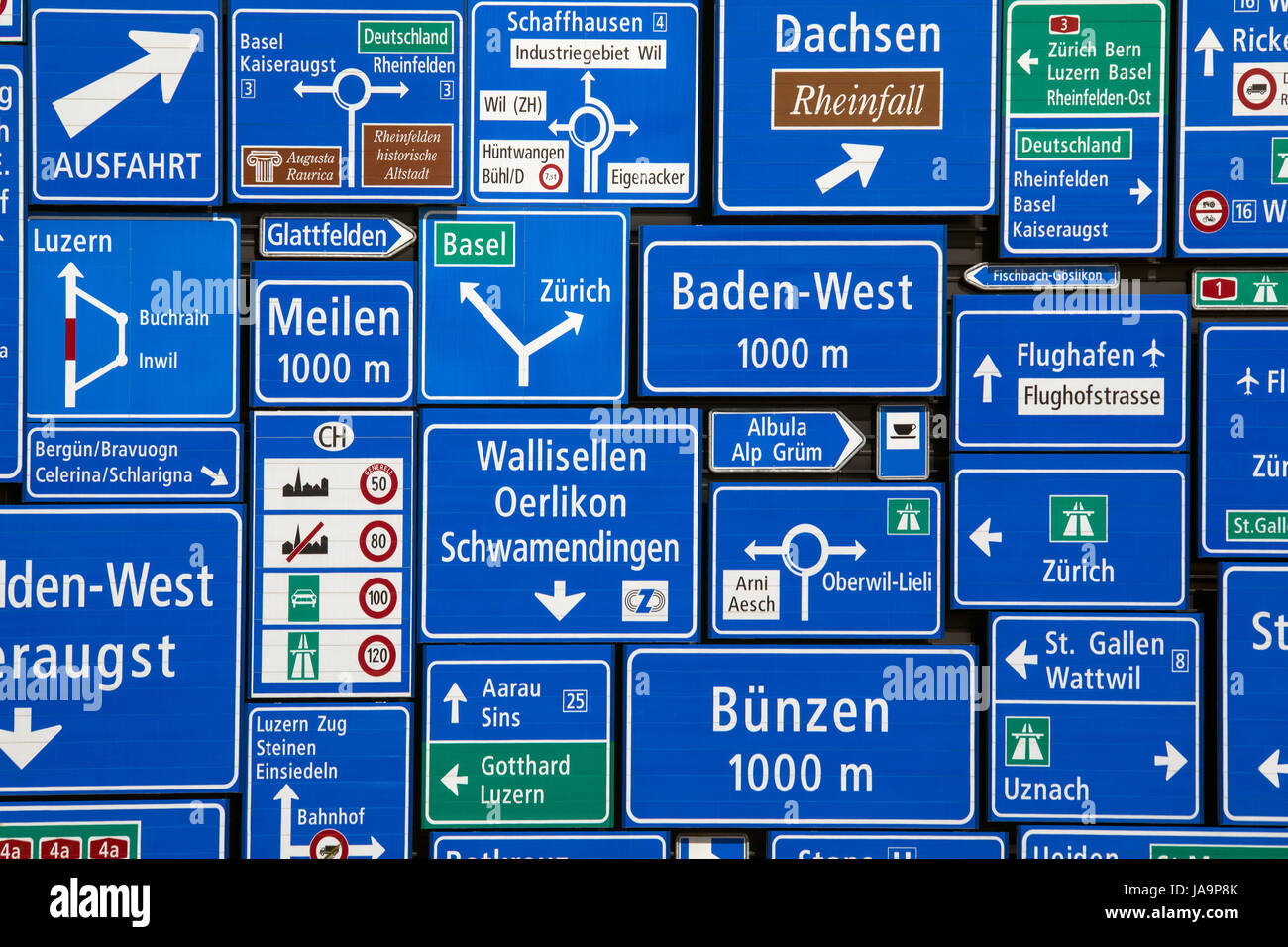 Swiss-Verkehrszeichen - fotografiert im Verkehrshaus Schweiz in Luzern in  der Schweiz Stockfotografie - Alamy