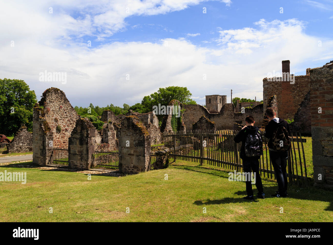 Frankreich, Haute Vienne, Oradour-sur-Glane, Ruinen des ursprünglichen Dorf bleiben als Denkmal Stockfoto