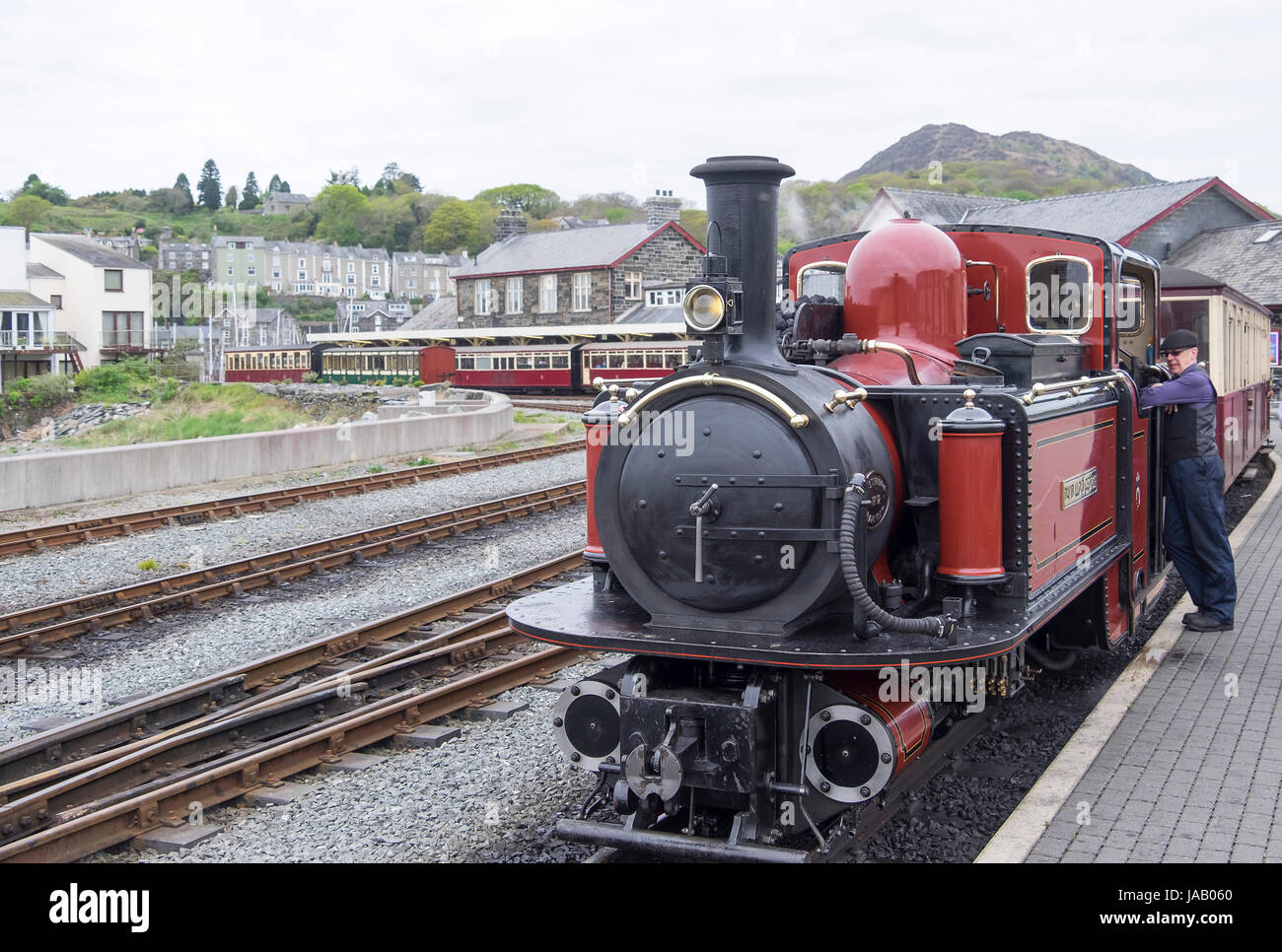 Schmalspur Motor vorbereitet für Service, Porthmadog Stockfoto