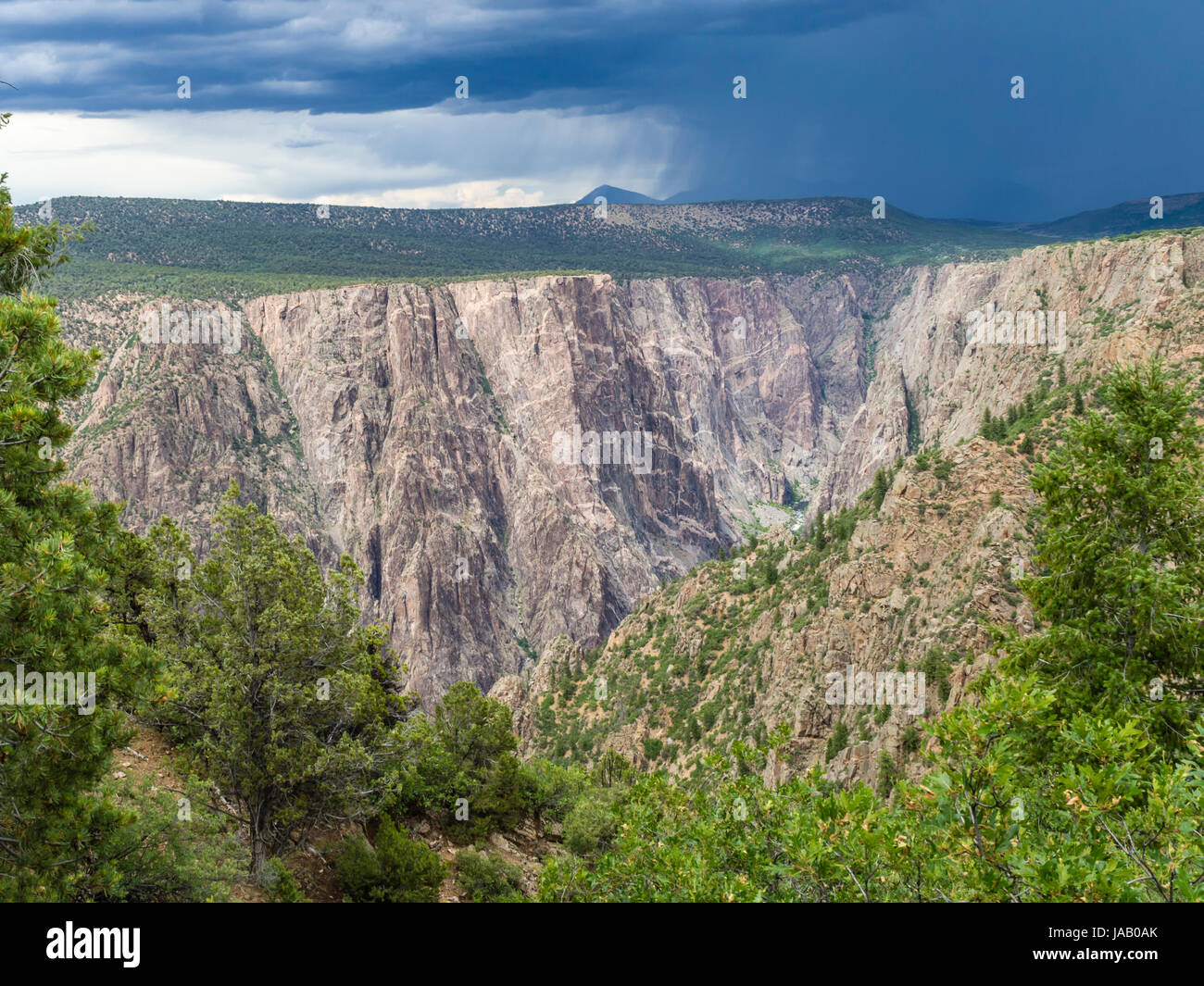 Nähert sich Gewitter im "Black Canyon des Gunnison" National Park (Colorado, USA). Stockfoto