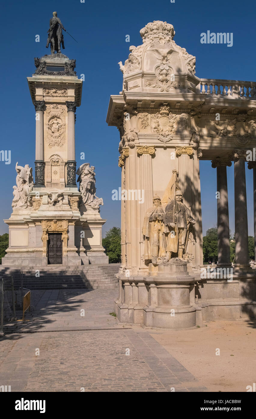 Landmark-Denkmal und Statue von König Alfonso XII, Buen Retiro Park, Madrid, Spanien Stockfoto