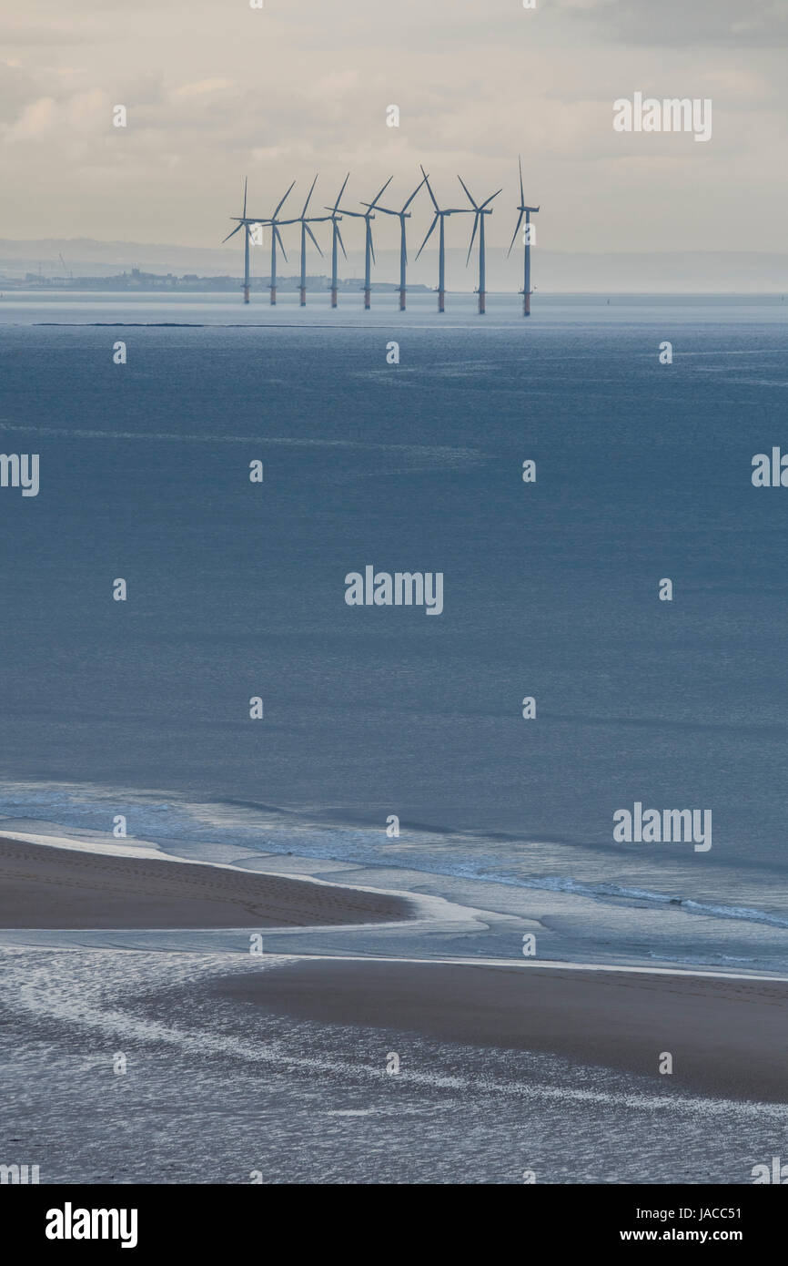 9 EDF Energy Turbinen Erzeugung erneuerbarer Energien & die Stromversorgung in Teesside Offshore-Wind Farm, Nordsee, Küste von Redcar, England, UK. Stockfoto