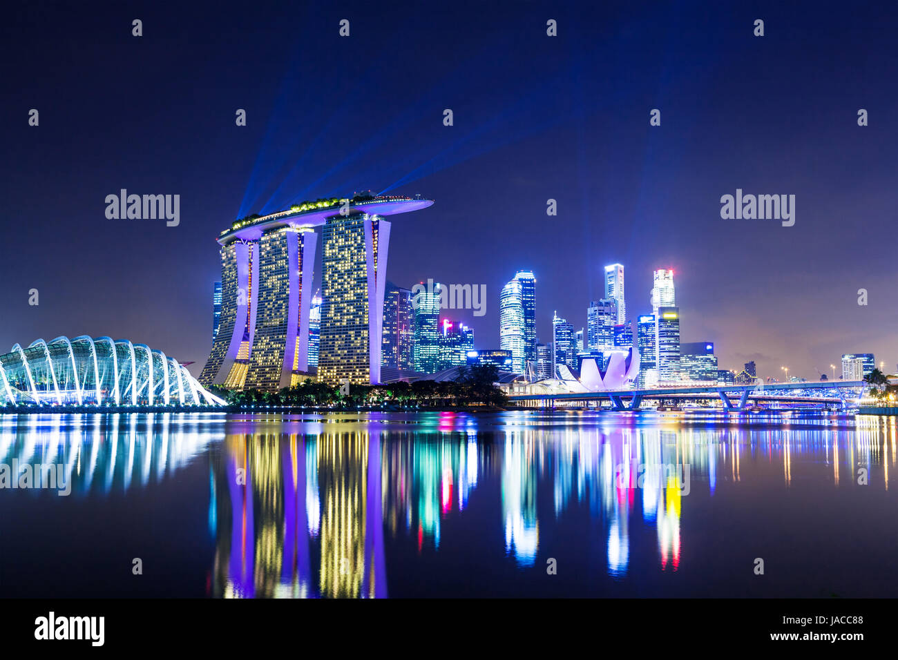 Singapur-Stadt bei Nacht Stockfoto