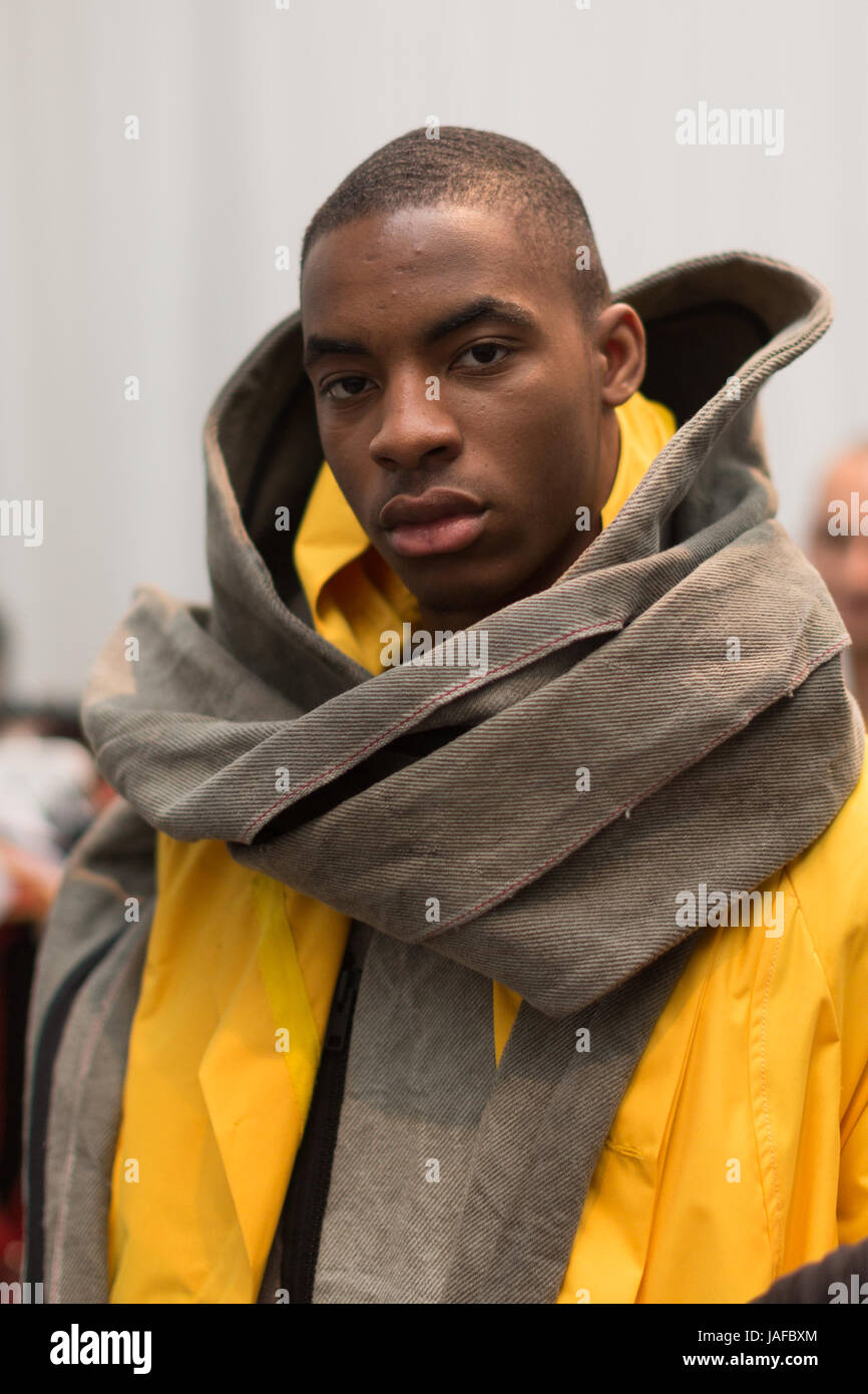 London, UK. 6. Juni 2017. Graduate Fashionweek Backstage bei Ravensbourne Credit: Kathrin Werner/Alamy Live-Nachrichten Stockfoto