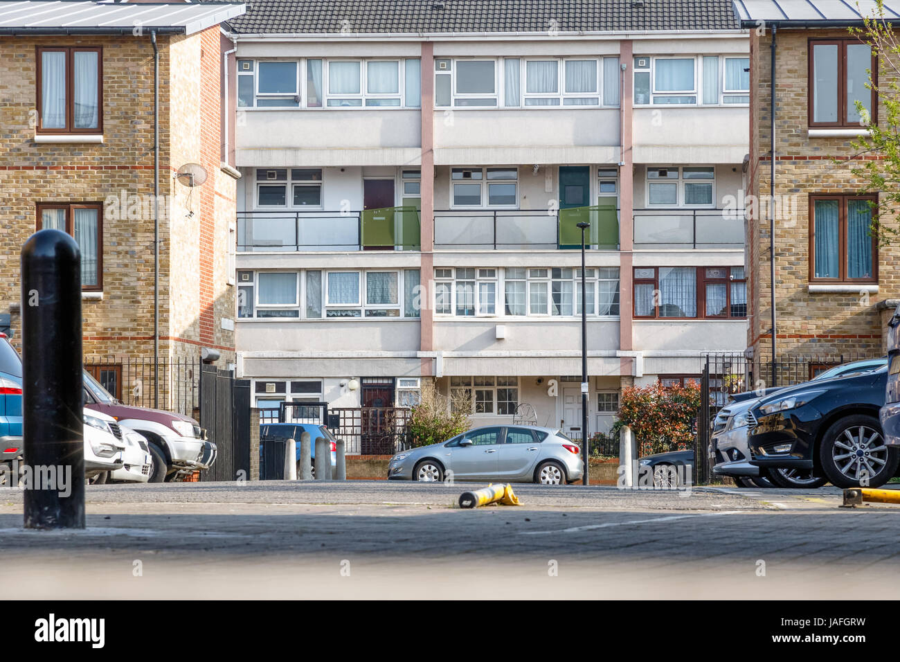 Niedrigen Winkel von Sozialwohnungen Wohnungen in East London Stockfoto