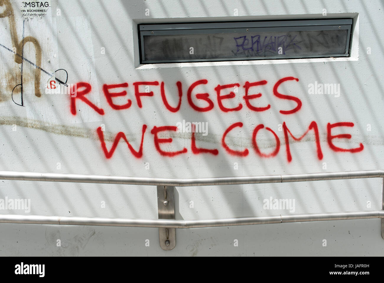 Flüchtlinge willkommen Graffiti, Wien, Österreich, Europa Stockfoto