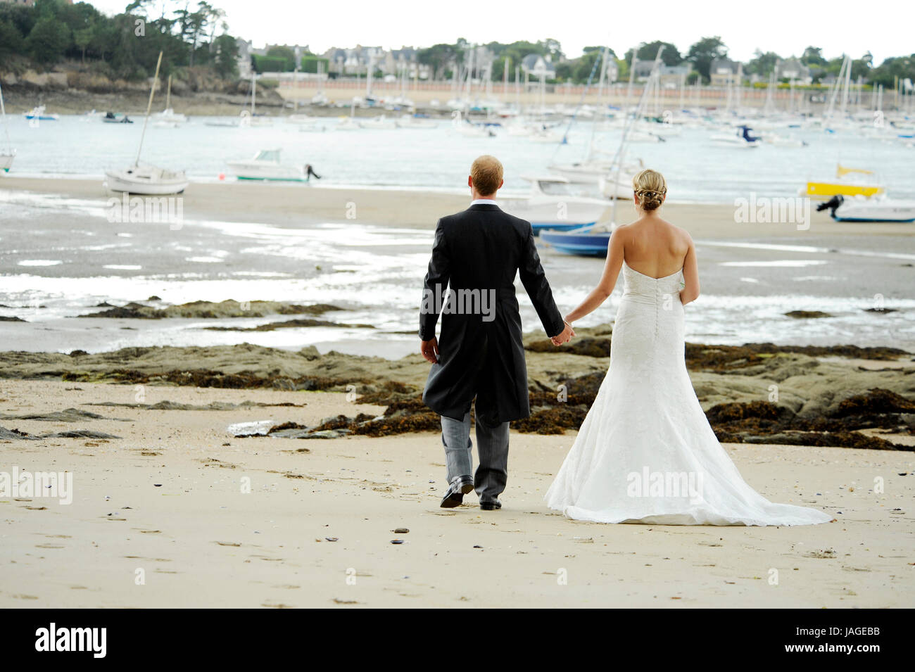 Helen und Briac Hochzeit. St. Briac Sur Mer, Dinard, Frankreich. 6. September 2013. Copyright Warren James Palmer. www.wjpphoto.Co.UK 00441264 848 056. Stockfoto