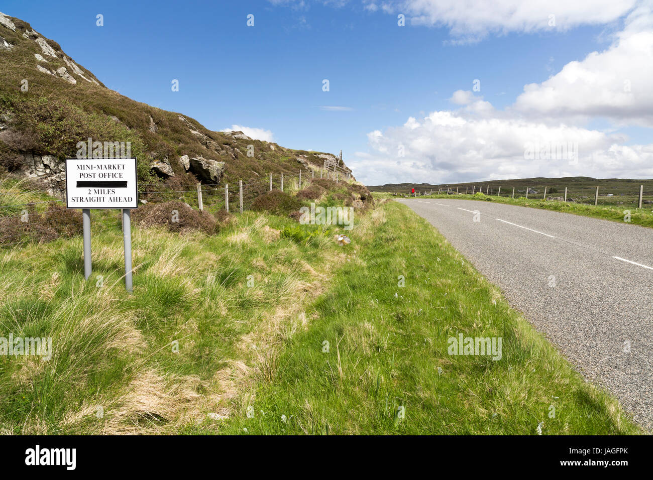 Am Straßenrand Hinweisschild, Insel Great Bernera, Isle of Lewis, Western Isles, äußeren Hebriden, Schottland, Vereinigtes Königreich Stockfoto