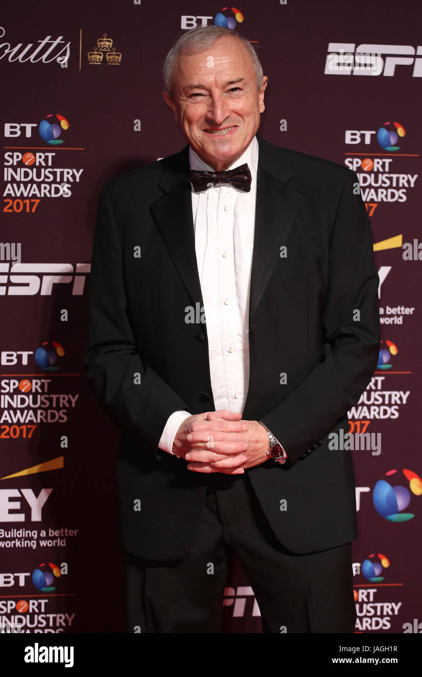 Die BT-Sport Industry Awards 2017 statt am Battersea Evolution - Ankünfte mit: Jim Rosenthal Where: London, Vereinigtes Königreich bei: Kredit-27. April 2017: Lia Toby/WENN.com Stockfoto