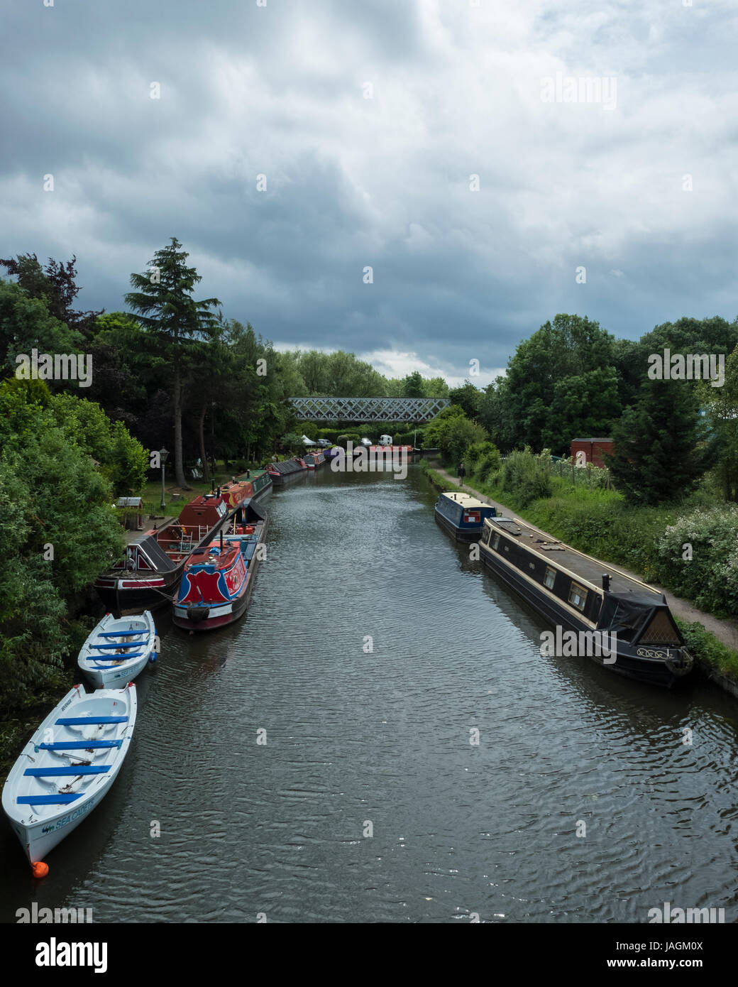 Boote auf dem Fluss Schach, London Stockfoto