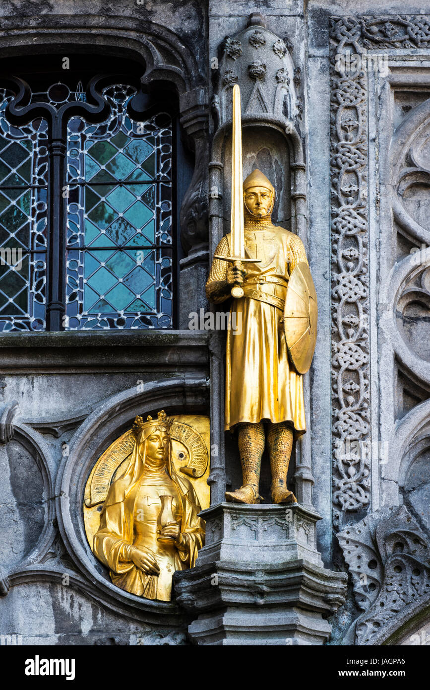 Detail der Fassade des Heilig-Blut-Basilika (Heilig Bloedbasiliek), Burg, Brügge, West-Flandern, Belgien Stockfoto