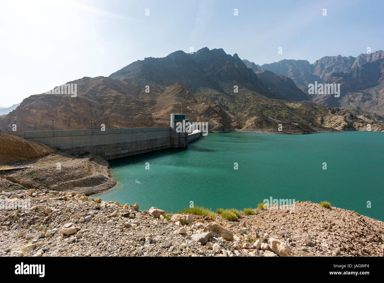 Omans Wadi Dayqah Dam, ein wichtiges Wasserprojekt, verwaltet Überschwemmungen, sorgt für Bewässerung und sichert Wasser sowohl für Haushalts- als auch für landwirtschaftliche Zwecke Stockfoto