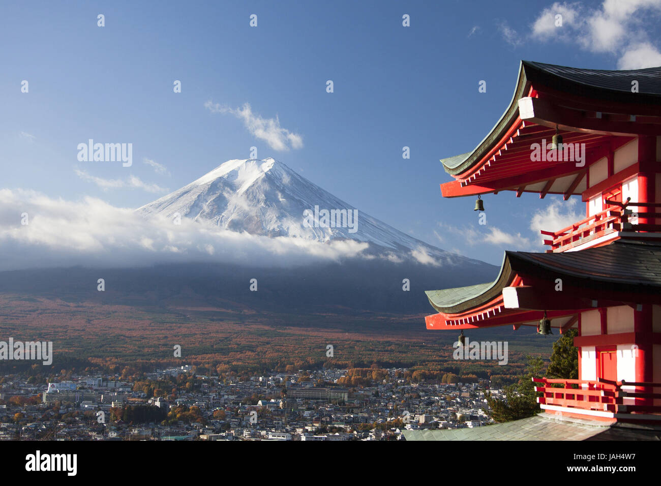 fuji-mit-pagode-fotos-und-bildmaterial-in-hoher-aufl-sung-alamy