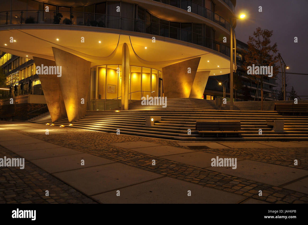 Deutschland, Hamburg, Hafen, Stadt, Sand Ziel Hafen, Building, Eingangsbereich, niemand, kaiserlichen Kai, Wohnturm, Luxus, Eingang, Modern, Abend, Beleuchtung, "Oval", Stockfoto