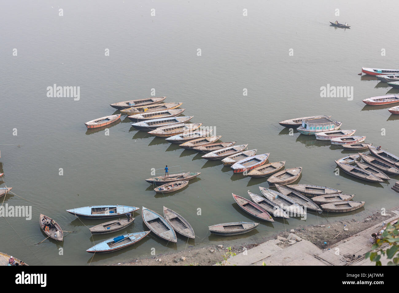 Boote auf dem Fluss Ganges, Varanasi, Uttar Pradesh, Indien, Asien Stockfoto