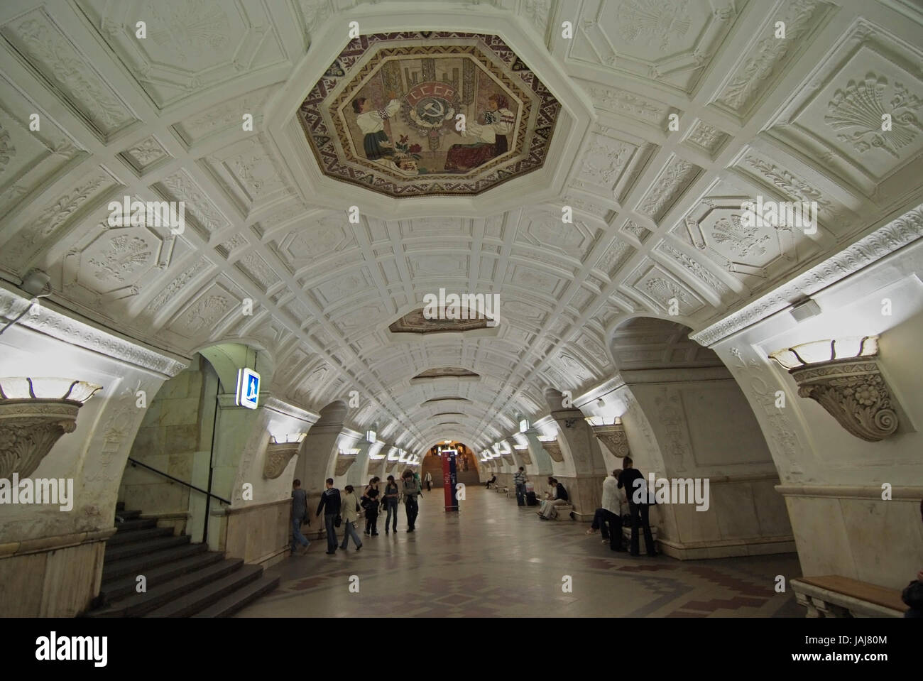 Belorusskaya moskau u bahn -Fotos und -Bildmaterial in hoher Auflösung ...