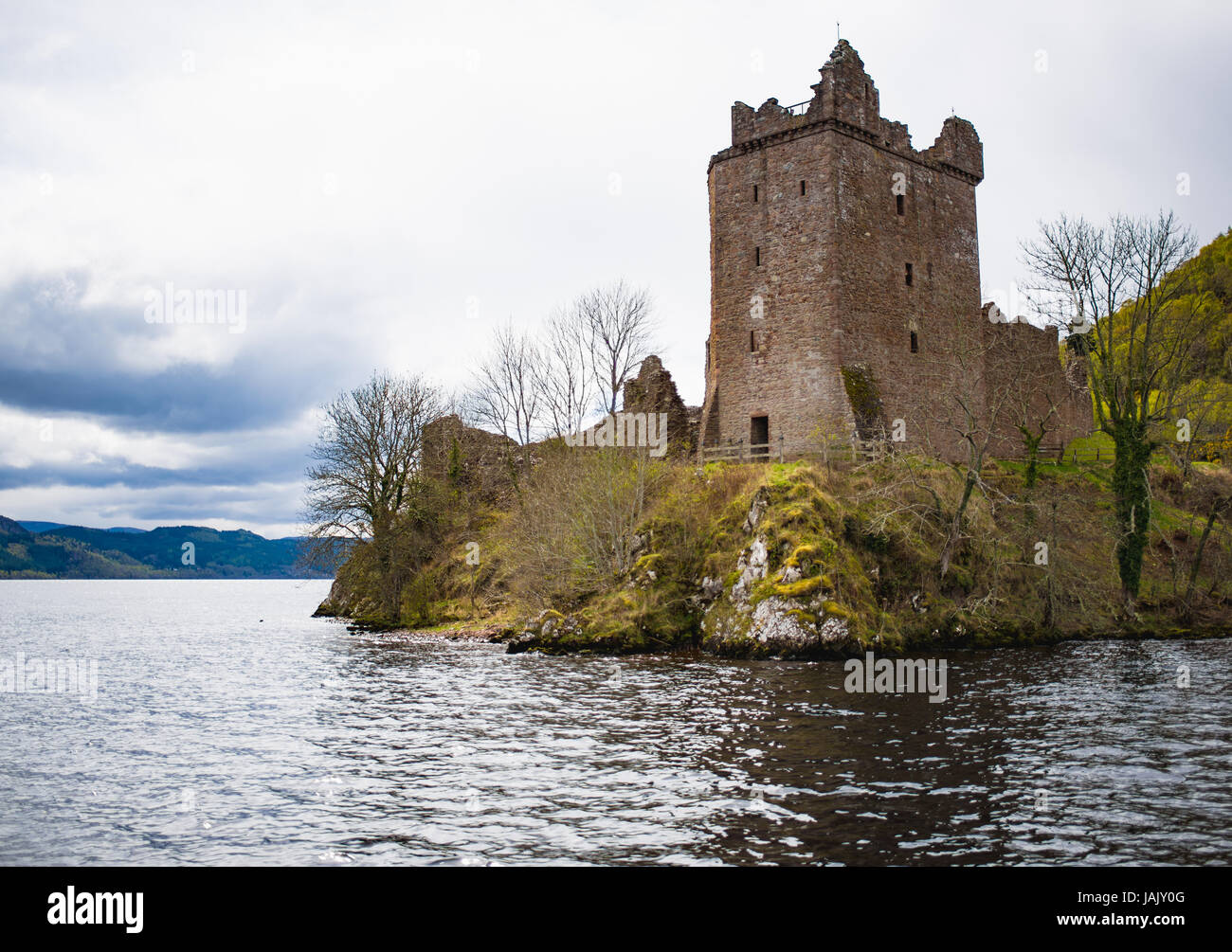 Urquhart Castle Blick vom Loch Ness Stockfoto