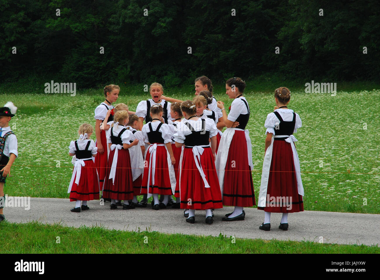 Deutschland, Bayern, Damm-Region, Festival mit Mädchen, Trachten, Dirndl, Stockfoto
