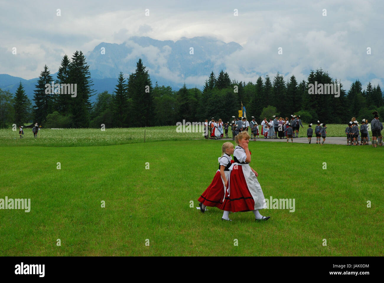 Deutschland, Bayern, Damm-Region, Festival mit Mädchen, Trachten, Dirndl, Stockfoto