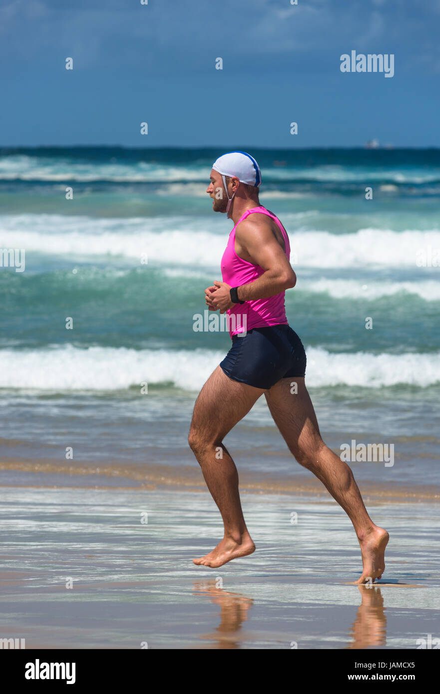 Wassersicherheit und Surf Life saving Club in Aktion am Bondi Beach, Sydney, Australien. Stockfoto