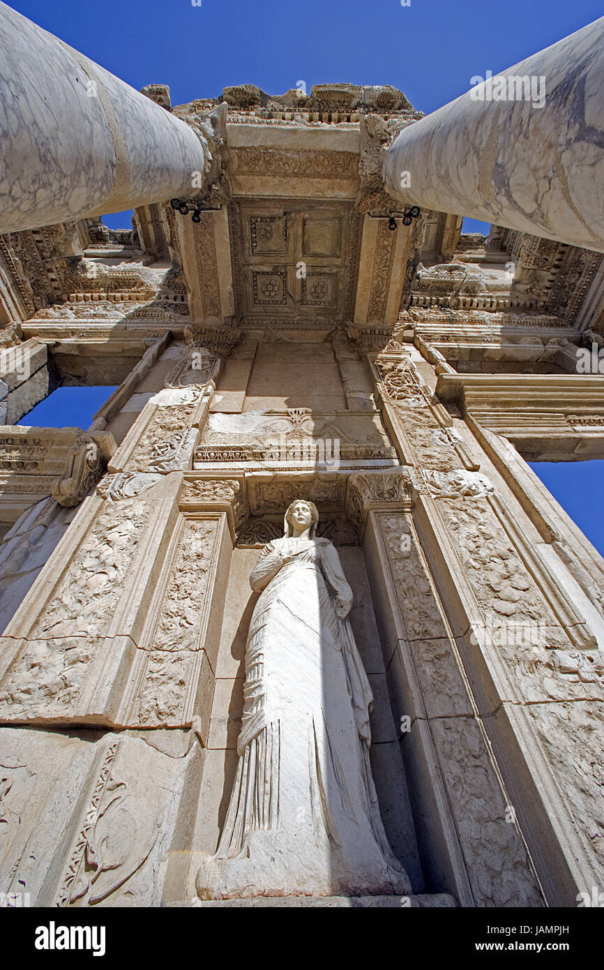 Türkei, Ephesos, Celsius Bibliothek, Ruinen, Detail, Statue, Perspektive, Anatolien, Selcuk, Ort von Interesse, Kultur, Ruine Standort bleibt, Antiquität, historisch, Geschichte, Architektur, Architektur, Roman, Reiseziel, Tourismus, draußen, menschenleer, Säulen, Relief, Figur, Skulptur, Stockfoto