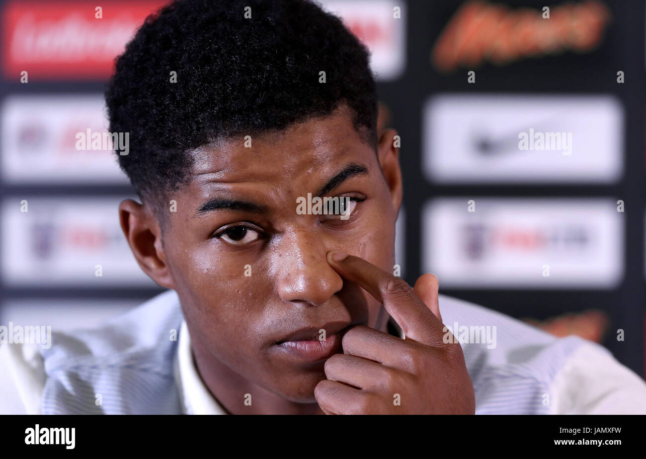 Englands Marcus Rashford spricht während der Medientag im Hilton St. George's Park, Burton. Stockfoto