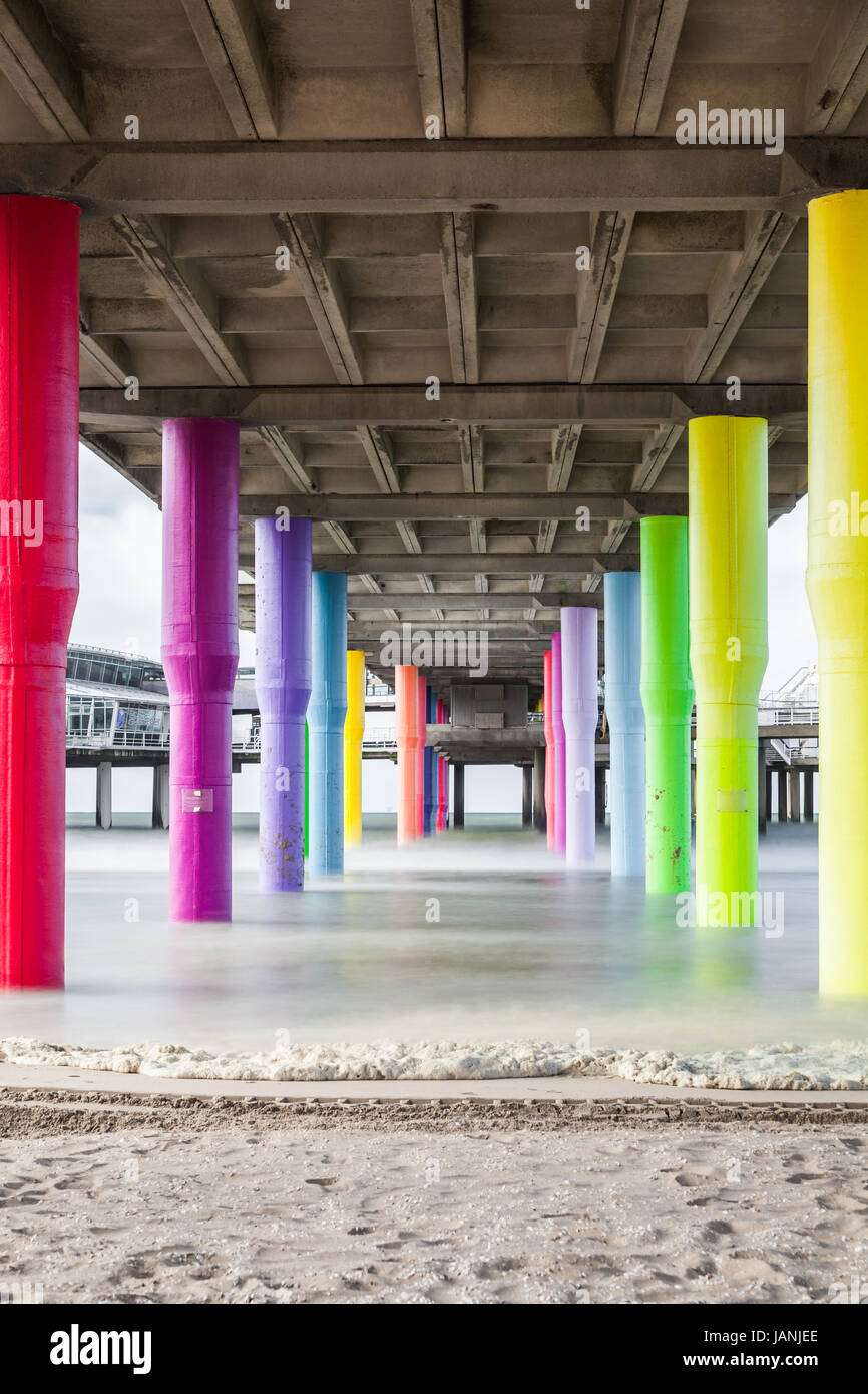 Bemalte Säulen der Scheveningen Pier, den Haag Stockfoto