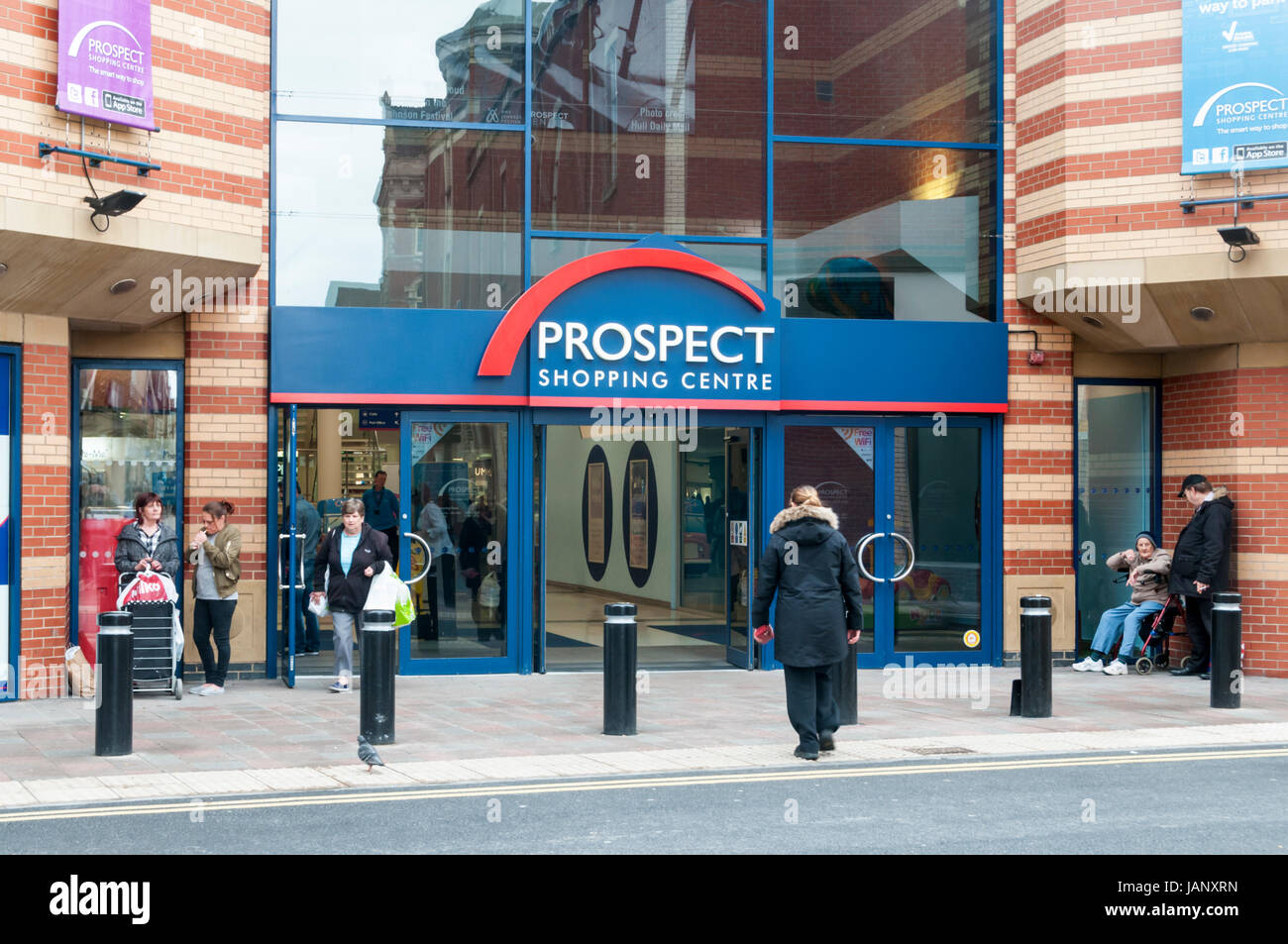 Eingang zum Prospect Shopping Centre in Hull Stockfoto