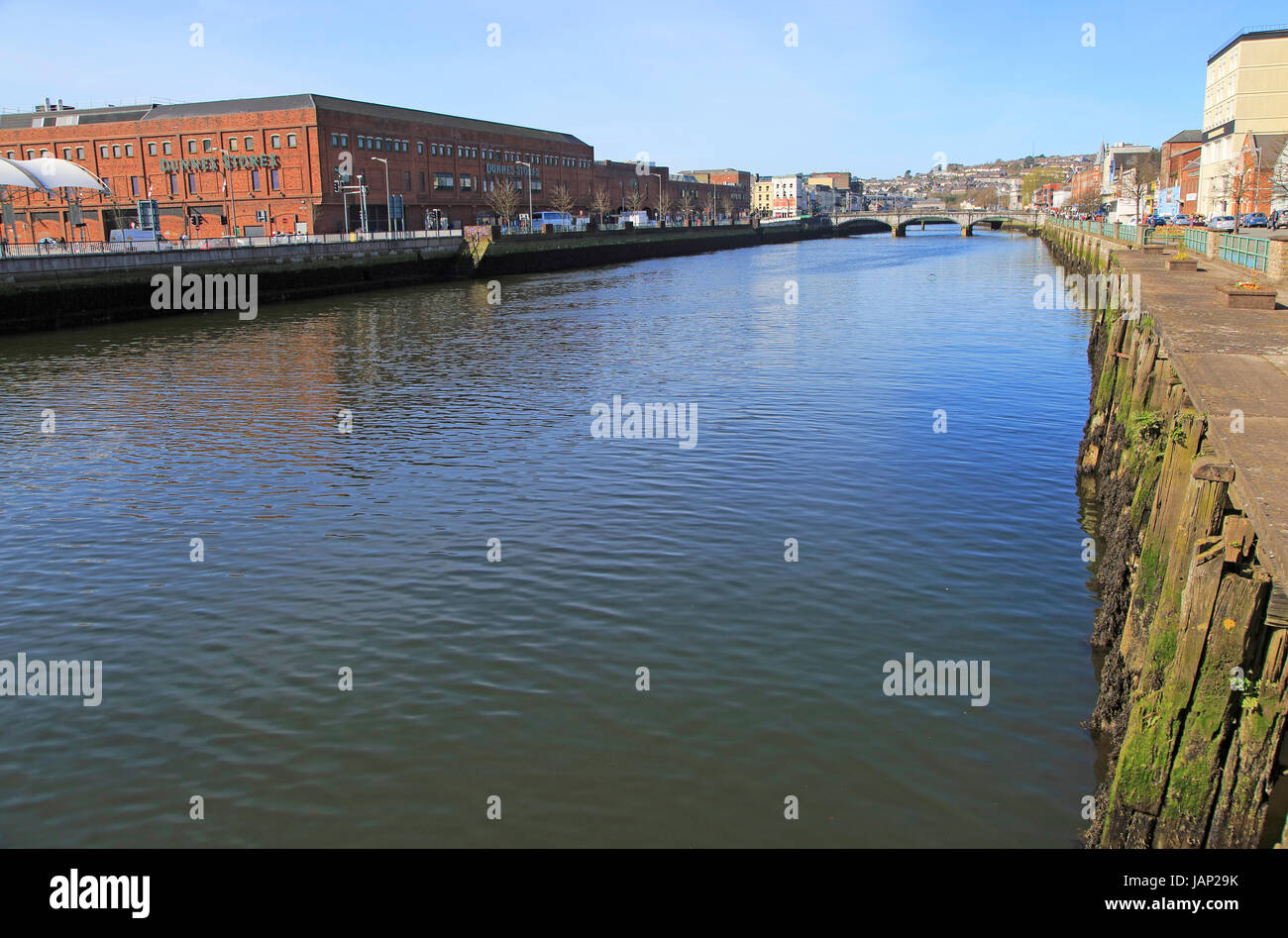 Gebäude am Fluss Lee, Dunnes Stores, shopping Center, Stadt Cork, County Cork, Irland, Republik Irland Stockfoto