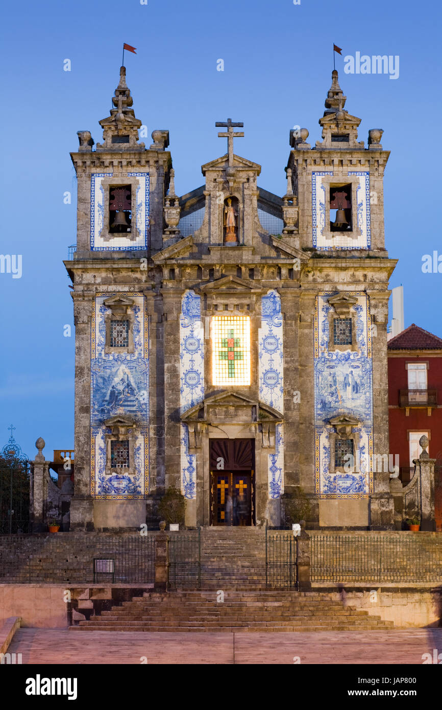 Kirche St. Ildefanso, bedeckt in Azulejos, Porto, Portugal Stockfoto