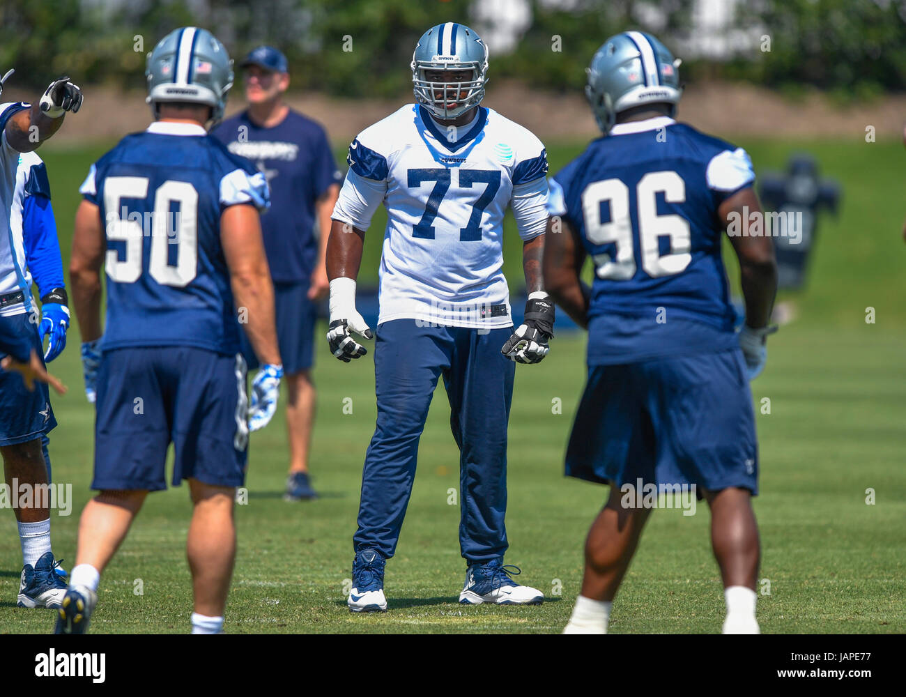 6. Juni 2017: Dallas Cowboys Tackle Tyron Smith #77 während eines NFL-Mini-Camp organisiert Team-Aktivitäten bei The Star in Frisco, TX Albert Pena/CSM Stockfoto