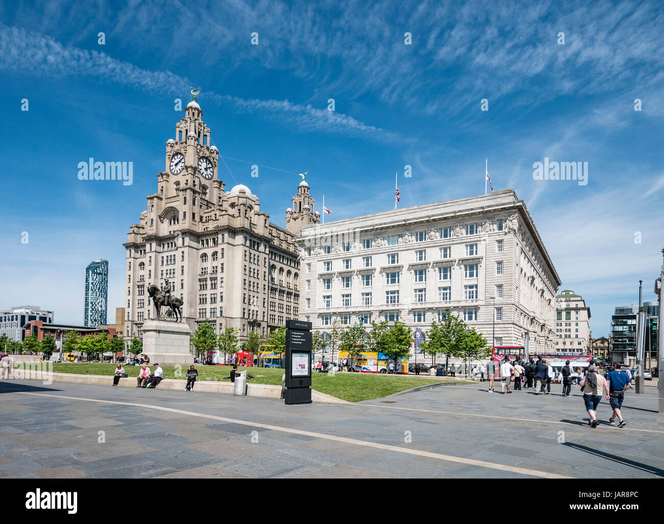Royal Liver Building und Cunard, die Gebäude nun die britische Musik Erfahrung Liverpool UK Stockfoto