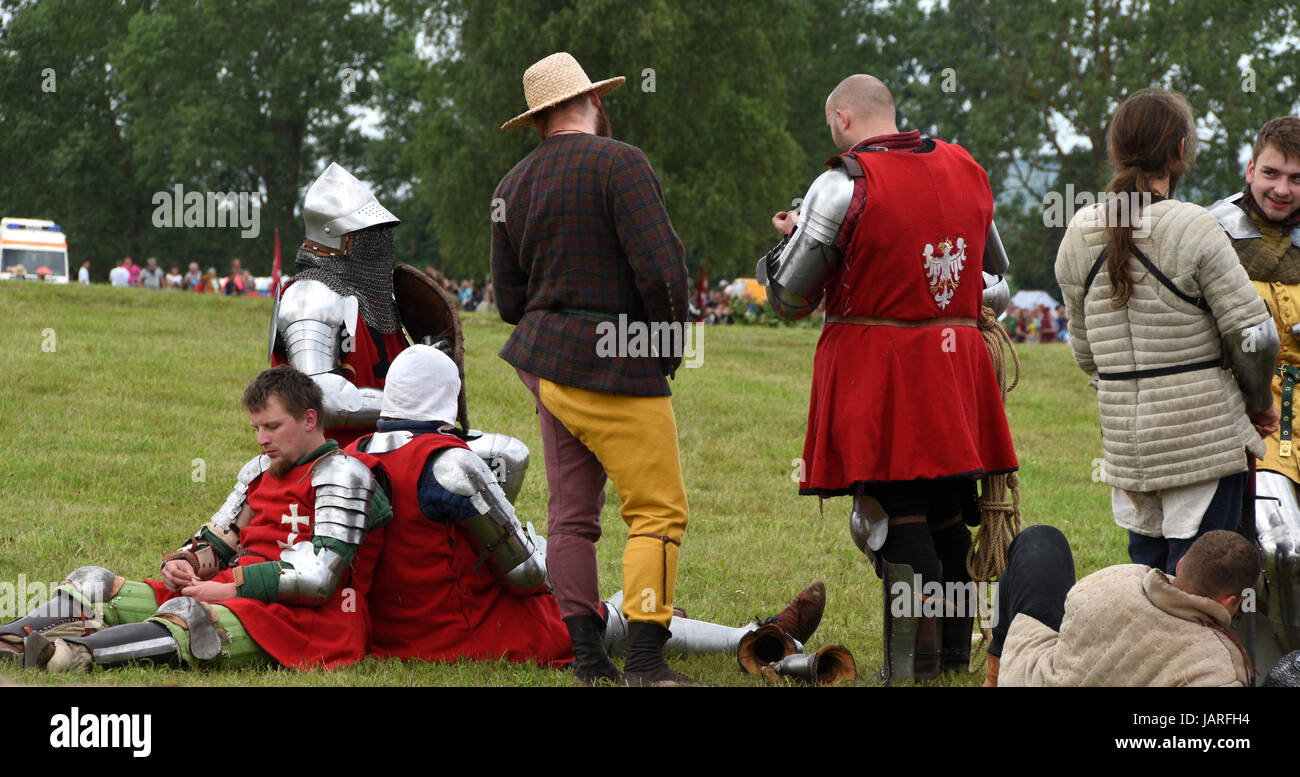 Schlacht von Grunwald. Kampf der Ritter Kreuzritter, Polnisch und Litauisch - Ritter während der Belagerung der Burg ruht. Stockfoto