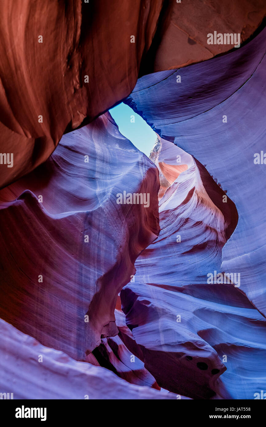 Winter-Licht-Effekte bei der Antelope Canyon, Arizona, USA. Erodierte Sandsteinformationen. Stockfoto