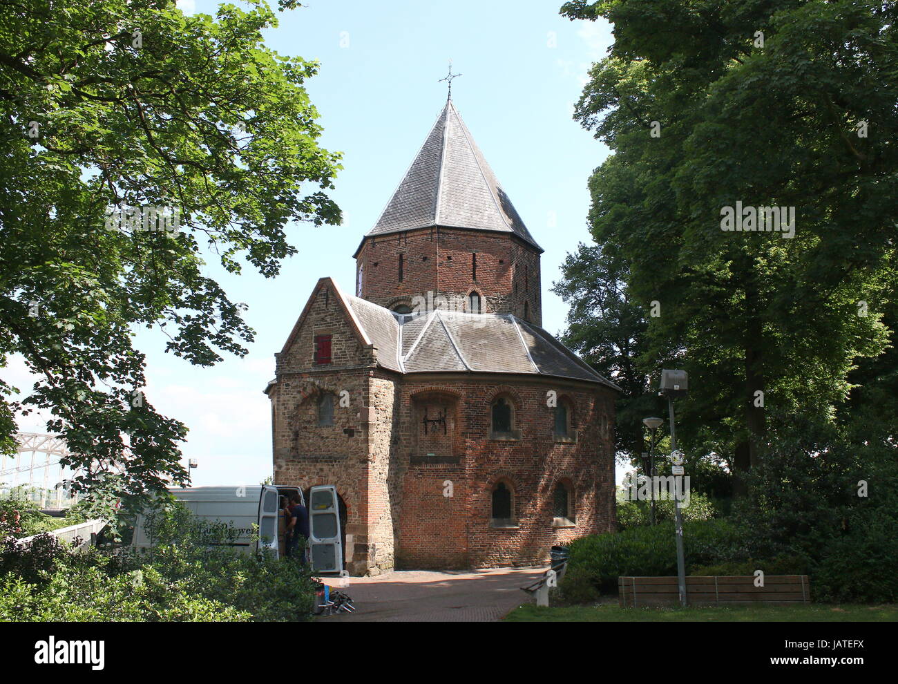 11. Jahrhundert Sint-Nicolaaskapel (Saint Nicholas Chapel) bei Valkhof Park, zentrale Nijmegen, Gelderland, Niederlande. Stockfoto