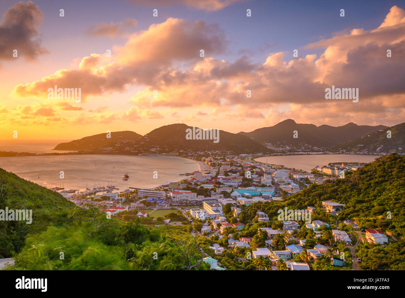 Philipsburg, Sint Maarten, Stadtbild am Great Bay und Great Salt Pond. Stockfoto