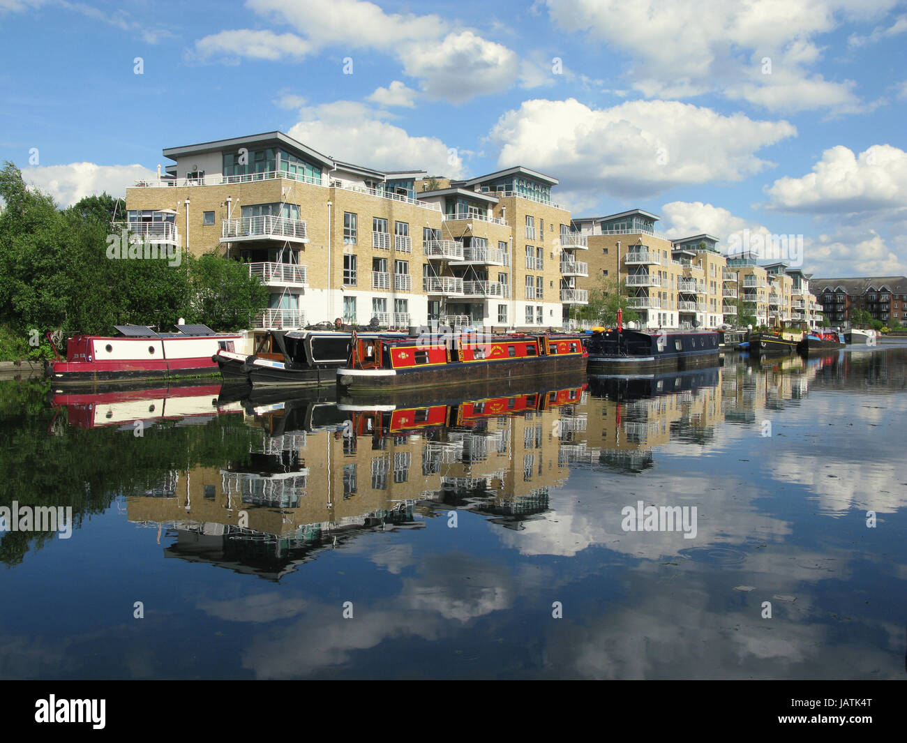 London, Vereinigtes Königreich - 1. Juni 2017: Boote in Brentford Marina, Fluss Brent, Greater London, Brentford, England, Vereinigtes Königreich, Stockfoto