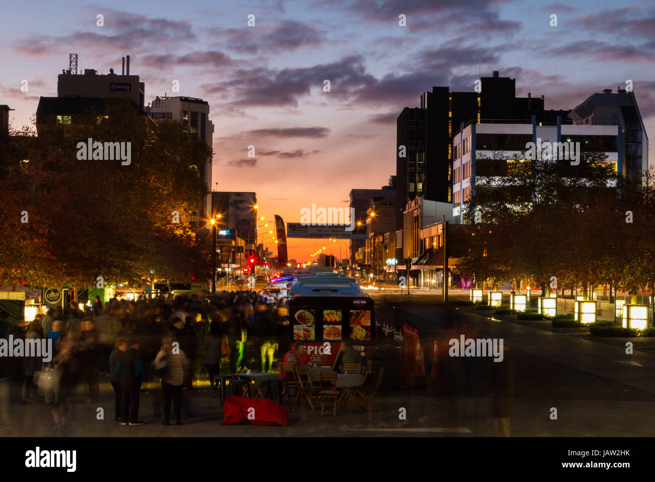 Sonnenuntergang in Palmerston North Lebensmittelmarkt. Stockfoto