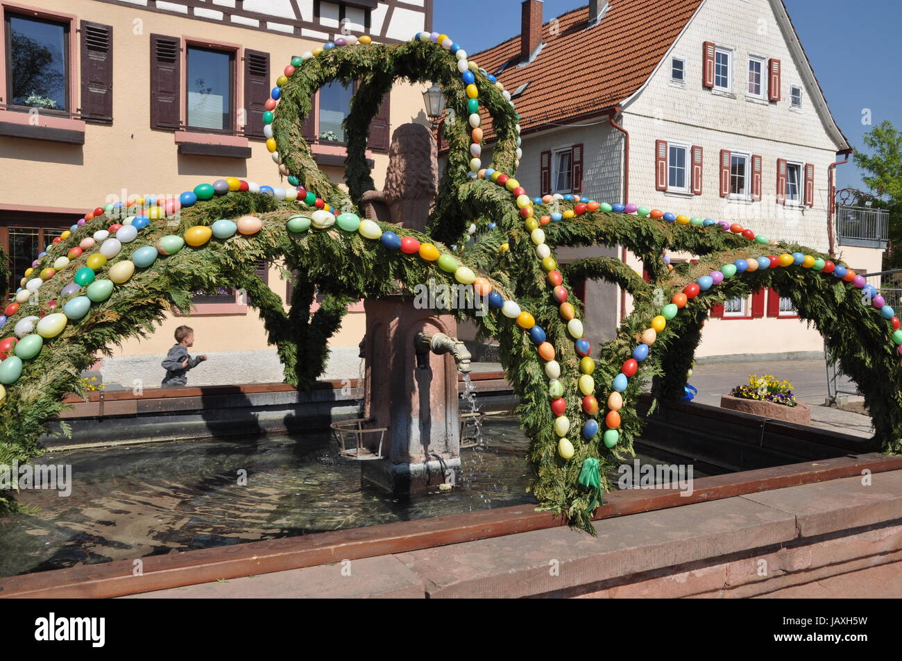 Osterbrunnen, Lindenfels, Odenwald, Ostern, Brunnen, Osterschmuck, Tradition, Fest, Fetse