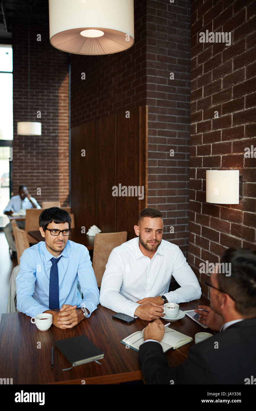 Informelles Treffen im Restaurant Stockfoto