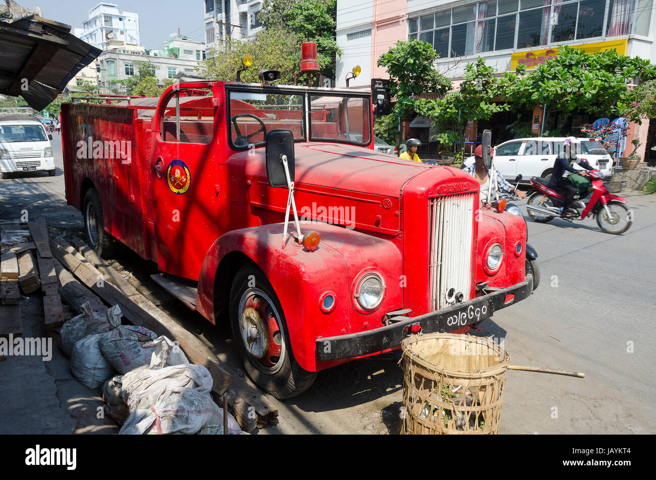 Oldtimer Feuerwehrauto, Mandalay, Myanmar Stockfoto