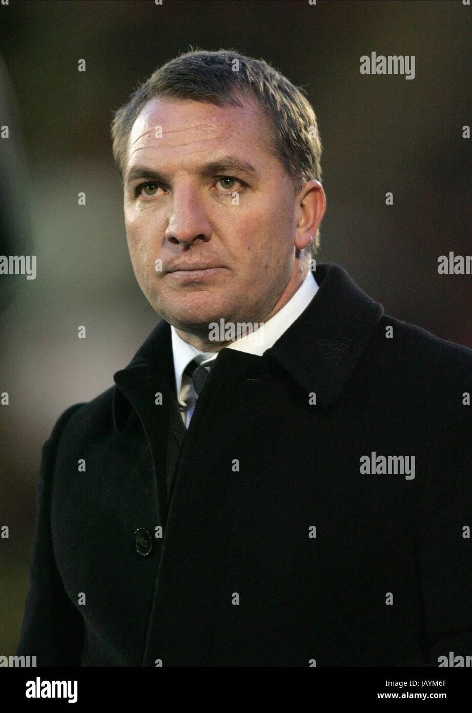 BRENDAN RODGERS SWANSEA CITY MANAGER OAKWELL STADIUM BARNSLEY ENGLAND 7. Januar 2012 Stockfoto