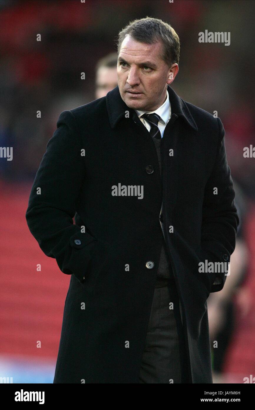 BRENDAN RODGERS SWANSEA CITY MANAGER OAKWELL STADIUM BARNSLEY ENGLAND 7. Januar 2012 Stockfoto