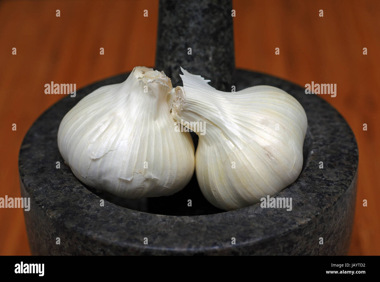 Knoblauch Zwiebeln und blauen Haftnotiz Stockfoto