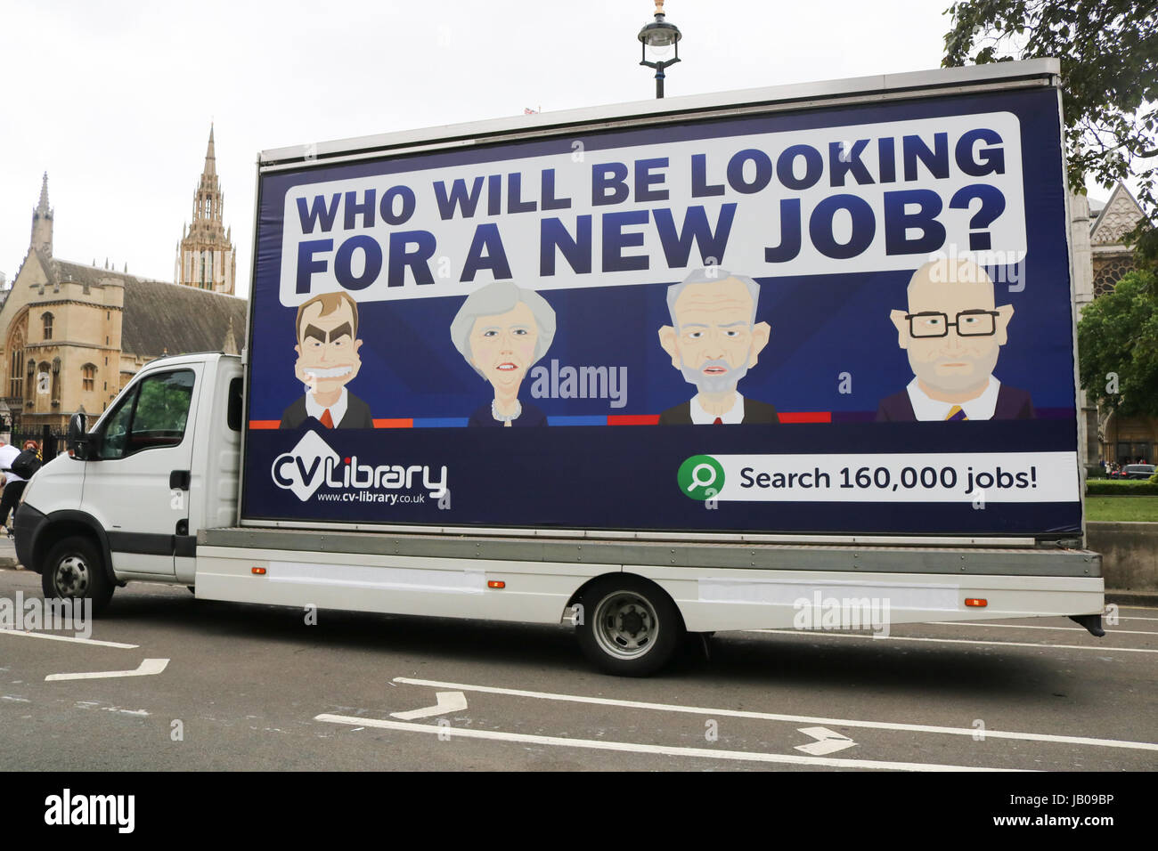 London, UK. 8. Juni 2017. Eine Werbung van zeigen Karikaturen von Tim Farron, Theresa May, Jeremy Corbyn und Paul Nuttall mit der Nachricht, die für einen neuen Job suchen, als Großbritannien zu den Urnen zu wählen, eine neue Regierung Kredit geht: Amer Ghazzal/Alamy Live-Nachrichten Stockfoto London, UK. 8. Juni 2017. Eine Werbung van zeigen Karikaturen von Tim Farron, Theresa May, Jeremy Corbyn und Paul Nuttall mit der Nachricht, die für einen neuen Job suchen, als Großbritannien zu den Urnen zu wählen, eine neue Regierung Kredit geht: Amer Ghazzal/Alamy Live-Nachrichten Stockfoto