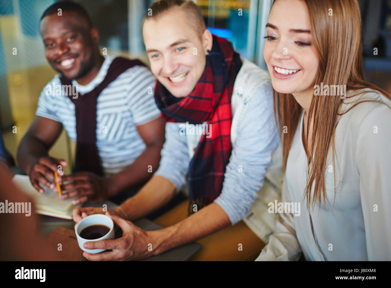 Mit Freunden rumhängen Stockfoto