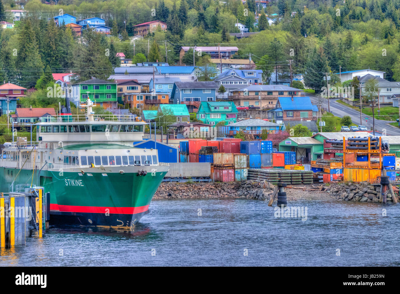 Bunte Gebäude in der Kreuzfahrt Schiff Hafen Ketchikan, Alaska, USA. Stockfoto