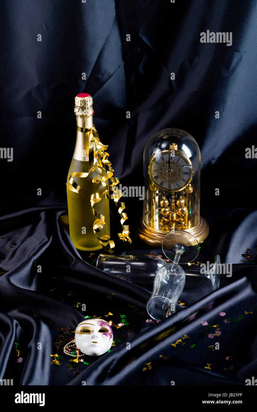 Sylwester Glas und Champagner Stockfoto