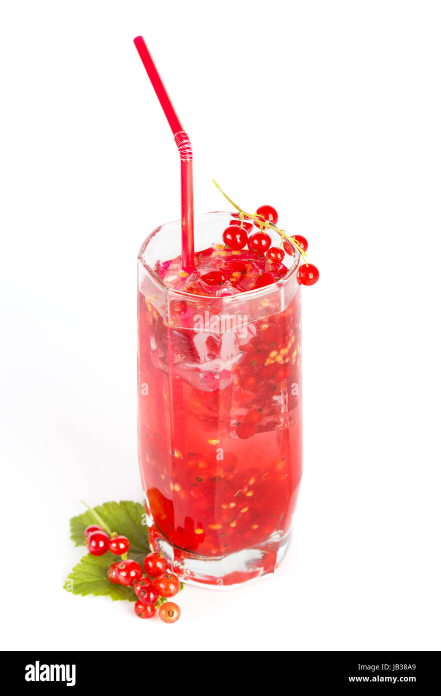 Frische rote Strom detox Sommerdrink auf weiß Stockfoto