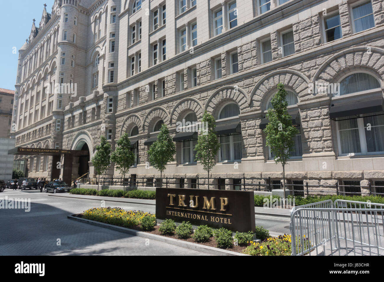 Trump International Hotel, Washington, DC, in der Old Post Office Building, an Trump Organization, Seiteneingang für ankommende Gäste vermietet. Stockfoto